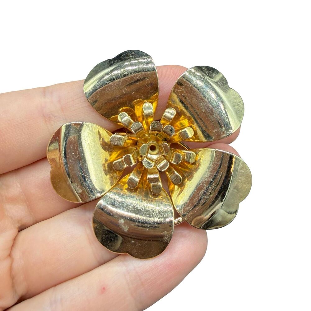 Vintage Jeri Lou Gold Tone Flower Scarf Clip